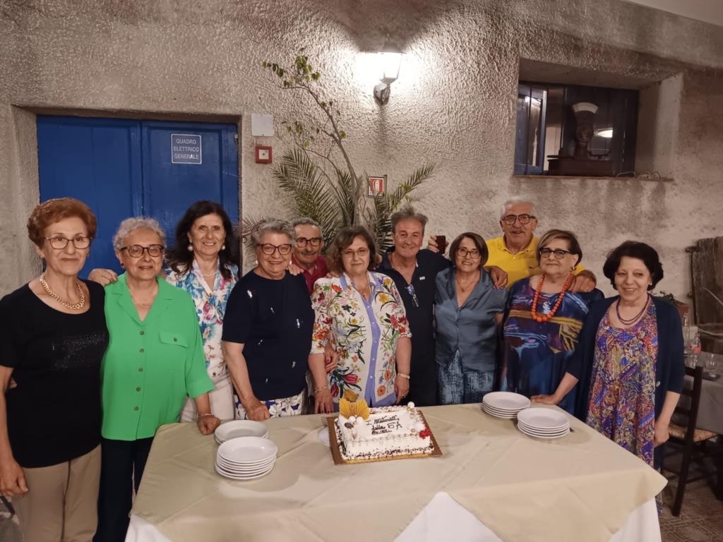 Trapani, festa per i 50 anni dal diploma della V A del Liceo Scientifico 