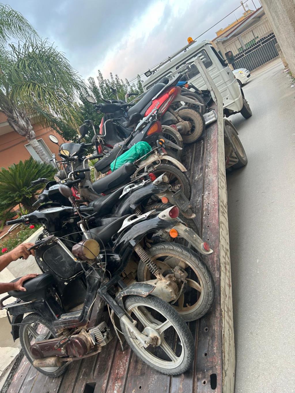 Marsala, sequestrati 21 motorini senza targa