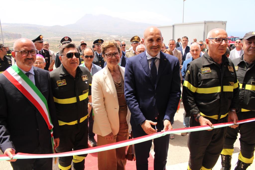 Custonaci, il sottosegretario Prisco inaugura il presidio dei vigili del fuoco