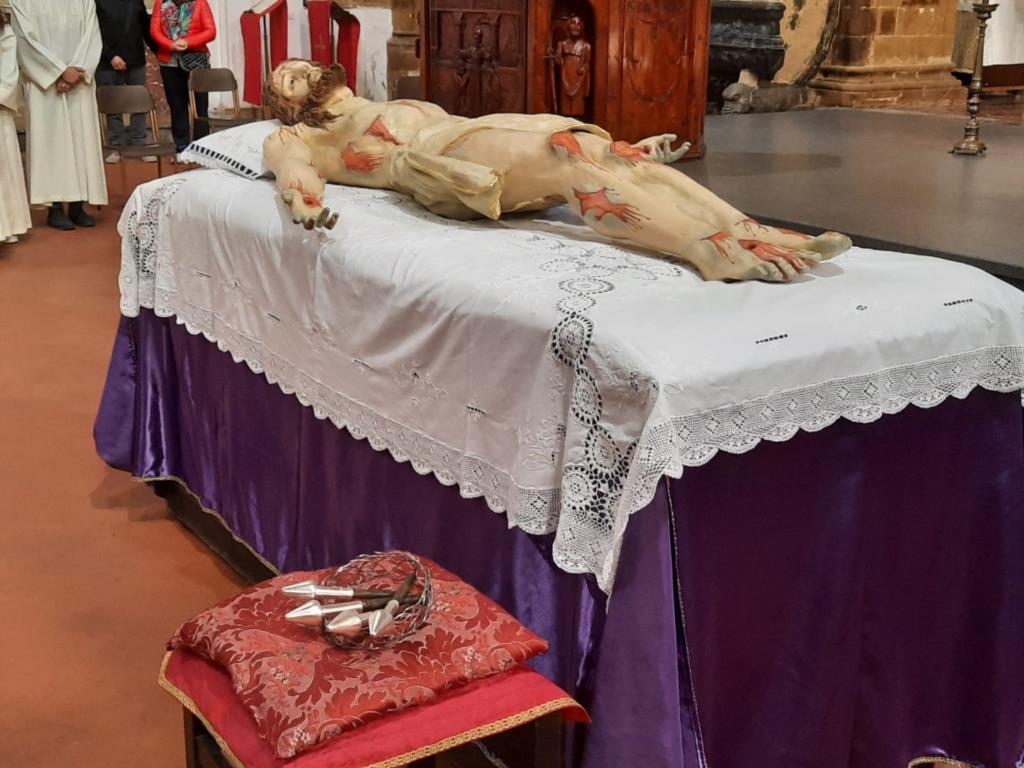 Il Venerdì Santo a Trapani e il rito della Discesa dalla Croce (VIDEO)